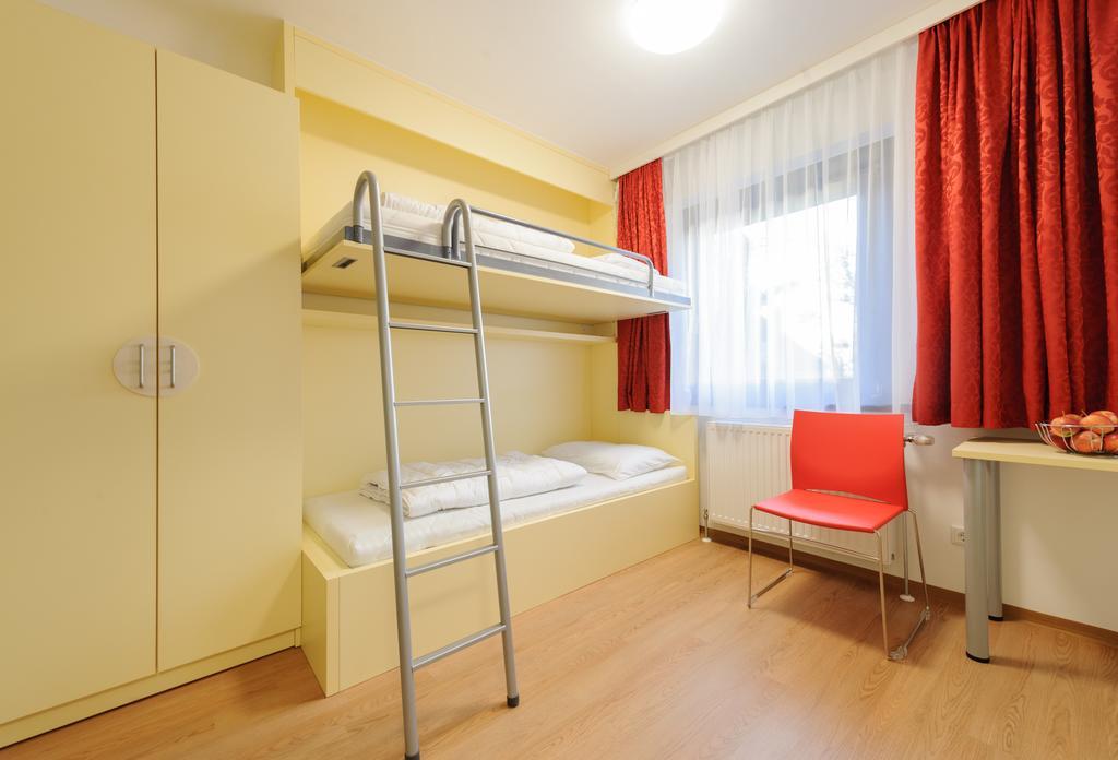 Hostel Hütteldorf Bécs Kültér fotó