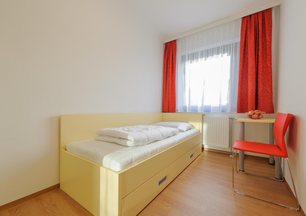 Hostel Hütteldorf Bécs Kültér fotó