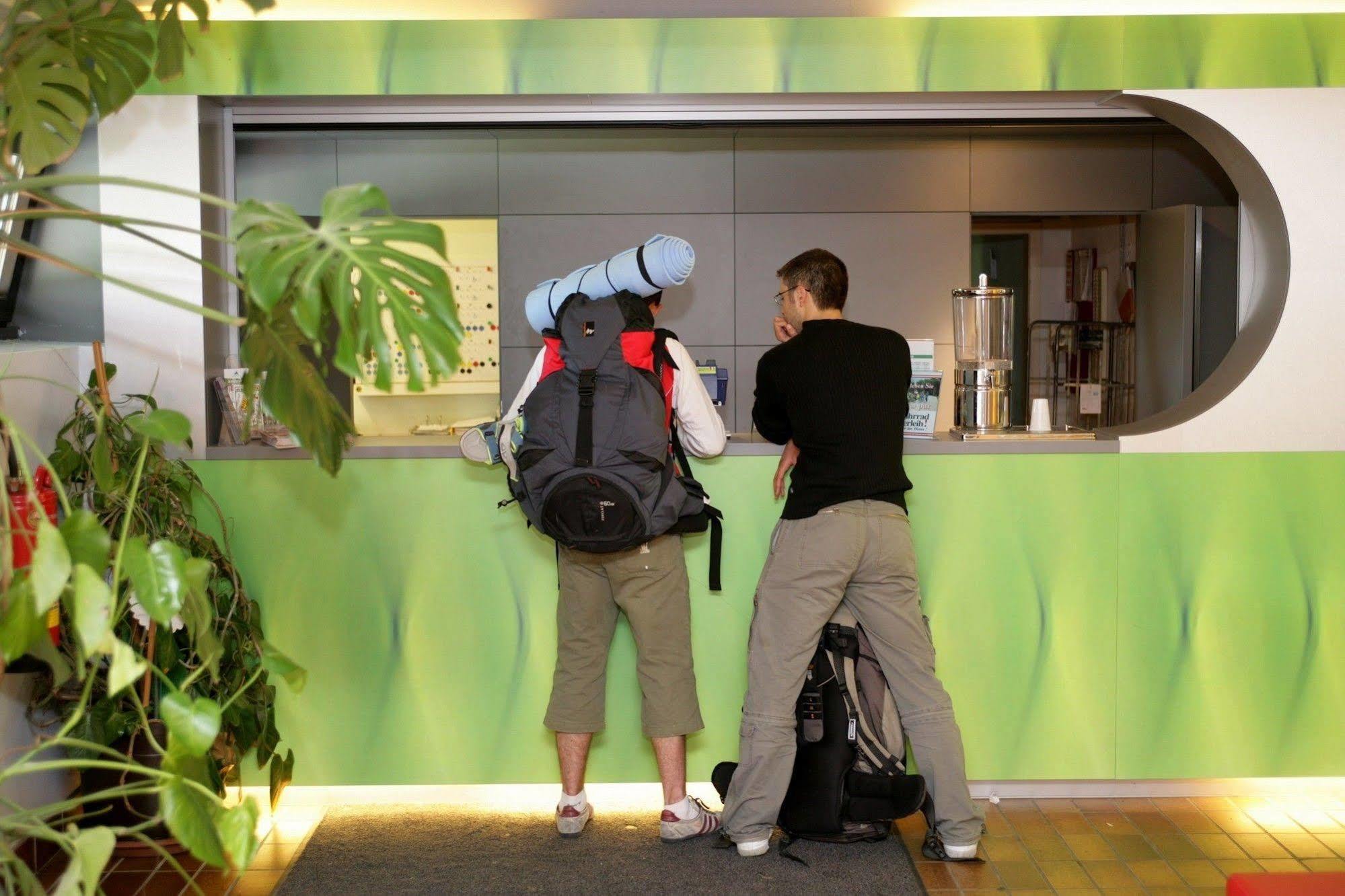 Hostel Hütteldorf Bécs Kültér fotó