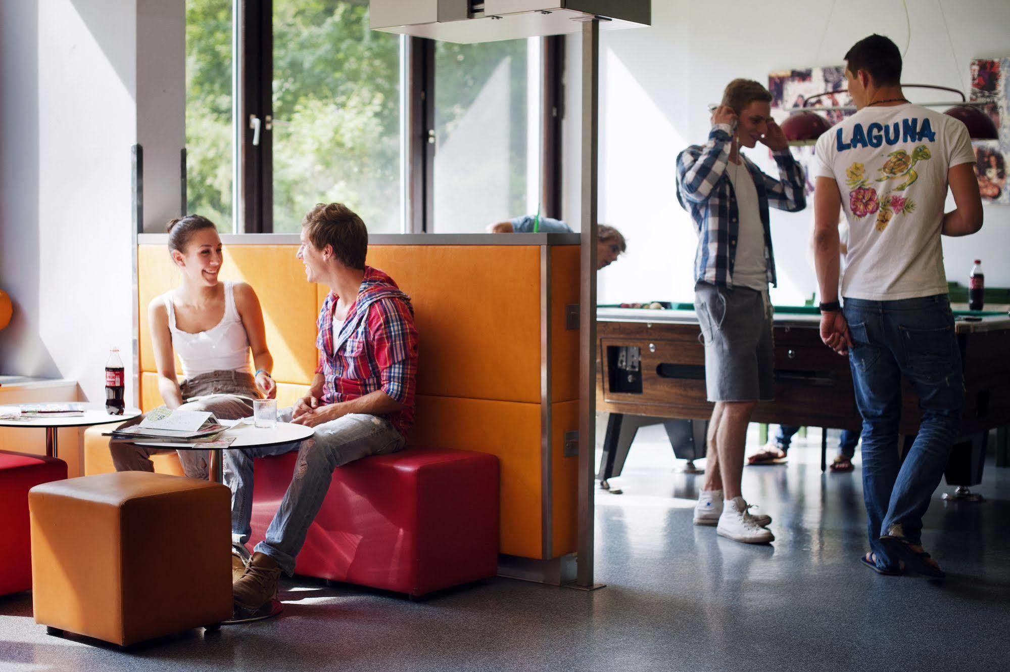 Hostel Hütteldorf Bécs Kültér fotó